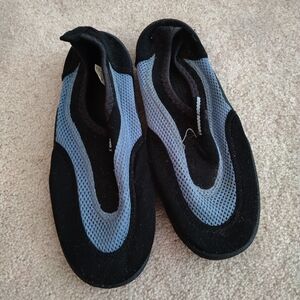 *NWOT* Women's Black and Slate  Blue Water Shoes